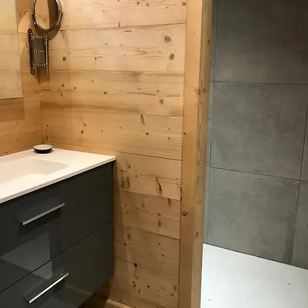 Chalet Karavi *